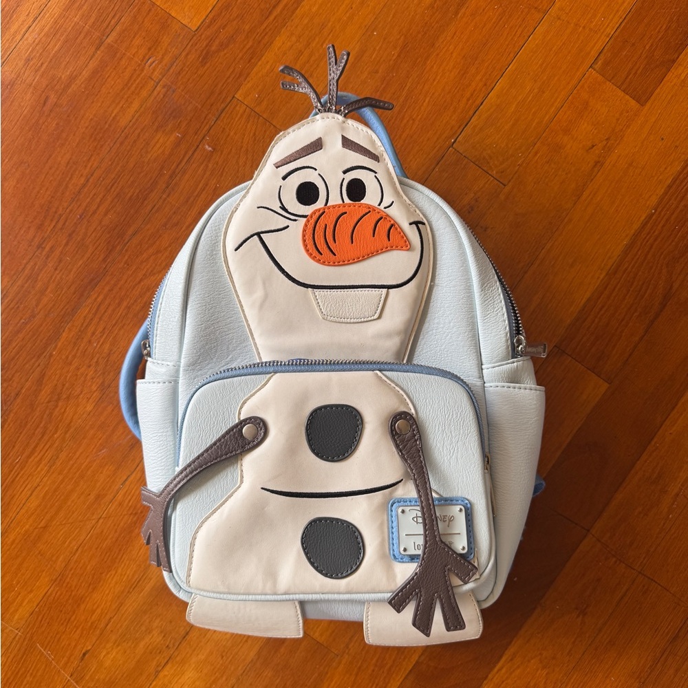 Loungefly Disney Frozen Olaf Moveable Hands Backpack